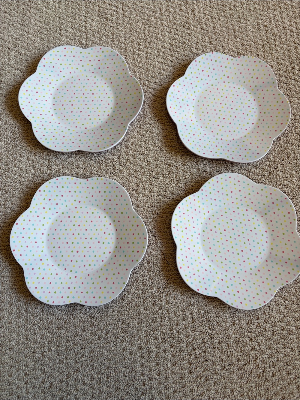 Set of 4 White Scalloped Melamine Plates with Pastel Polka Dots